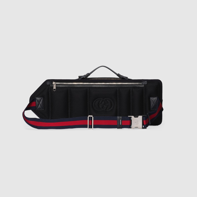 GG skateboard holder with Web