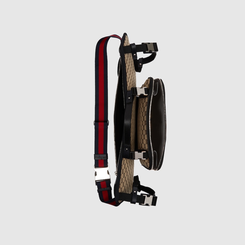 GG skateboard holder with Web