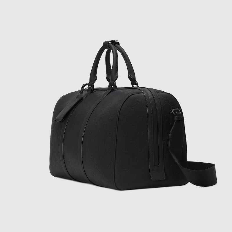 Rubber-effect medium duffle bag