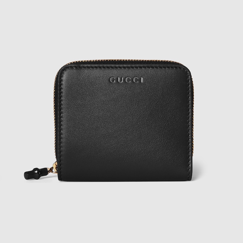 Small wallet with bamboo