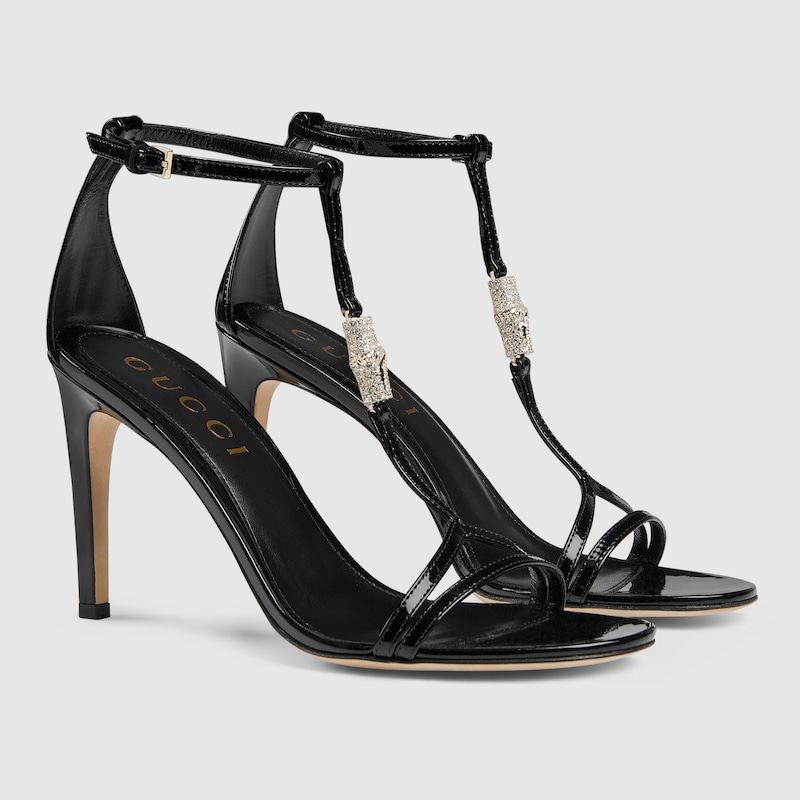 Women's sandal with bamboo