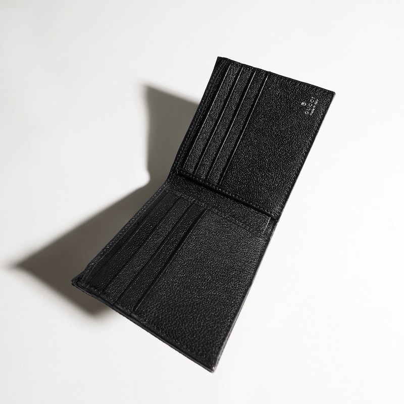Gucci Essence Classic Bi-fold Wallet | Thumbnail 2 Gucci Essence Classic Bi-fold Wallet | Thumbnail 2