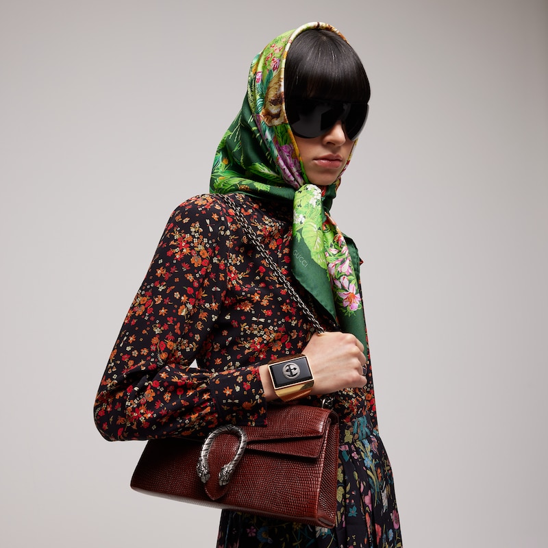 Gucci "Giardino Di Seta" Printed Silk Carré | Thumbnail 2 Gucci "Giardino Di Seta" Printed Silk Carré | Thumbnail 2