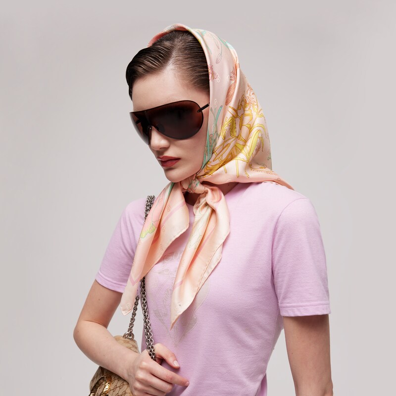 Gucci Printed Silk Twill Carré | Thumbnail 2 Gucci Printed Silk Twill Carré | Thumbnail 2