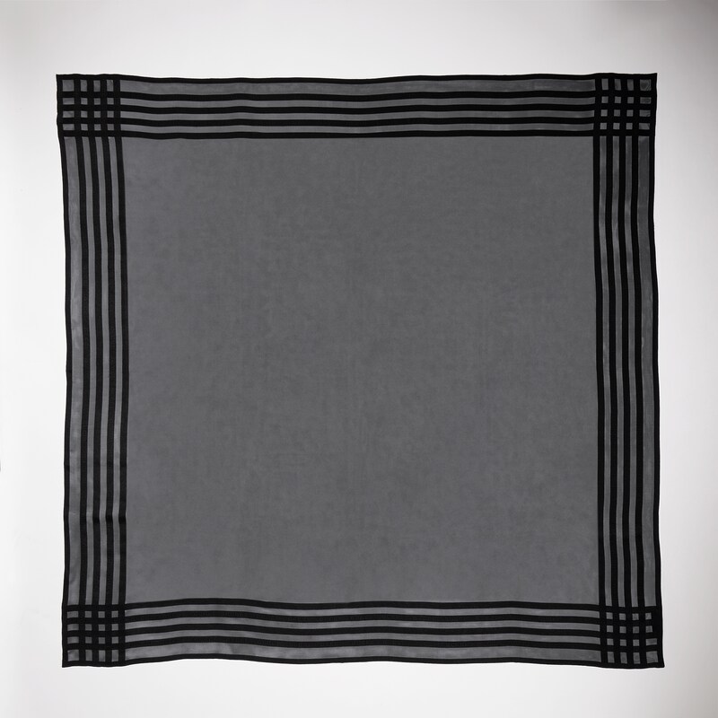 Gucci Lightweight Silk Jacquard Shawl | Thumbnail 3 Gucci Lightweight Silk Jacquard Shawl | Thumbnail 3