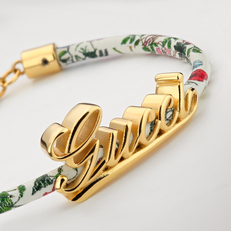 Gucci Leather Bracelet With Gucci Script | Thumbnail 3 Gucci Leather Bracelet With Gucci Script | Thumbnail 3