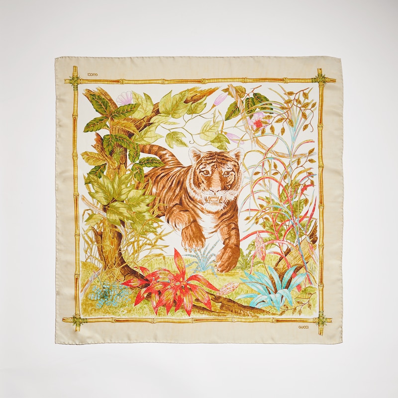 Gucci "Il Gattino" Printed Silk Carré | Thumbnail 3 Gucci "Il Gattino" Printed Silk Carré | Thumbnail 3