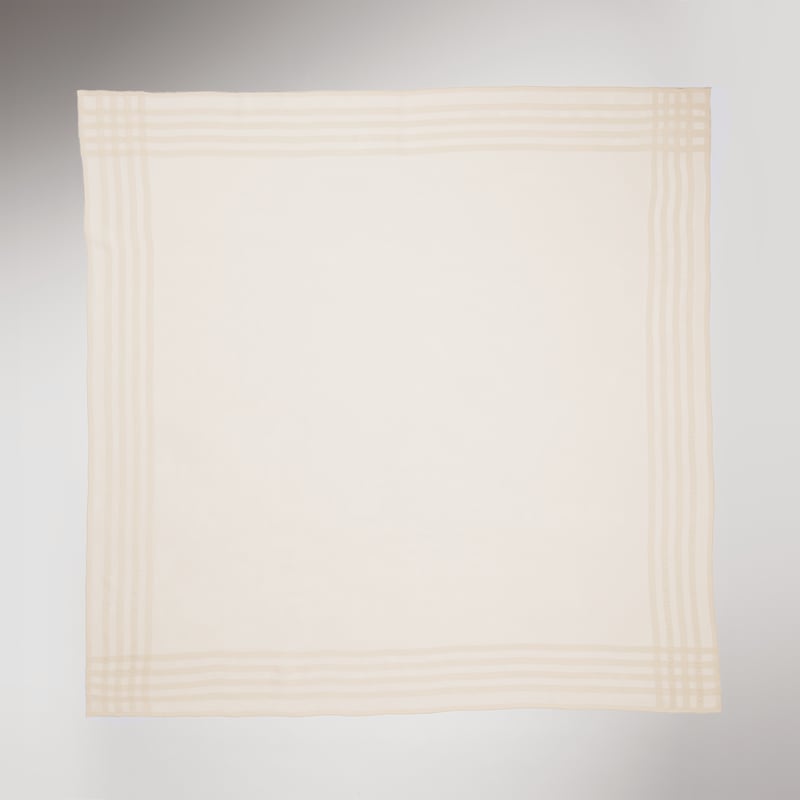 Gucci Lightweight Silk Jacquard Shawl | Thumbnail 3 Gucci Lightweight Silk Jacquard Shawl | Thumbnail 3