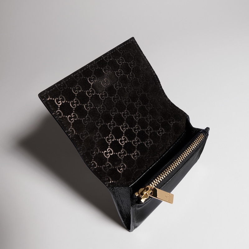 Gucci Bi-fold Card Case With Gucci Lettering | Thumbnail 2 Gucci Bi-fold Card Case With Gucci Lettering | Thumbnail 2