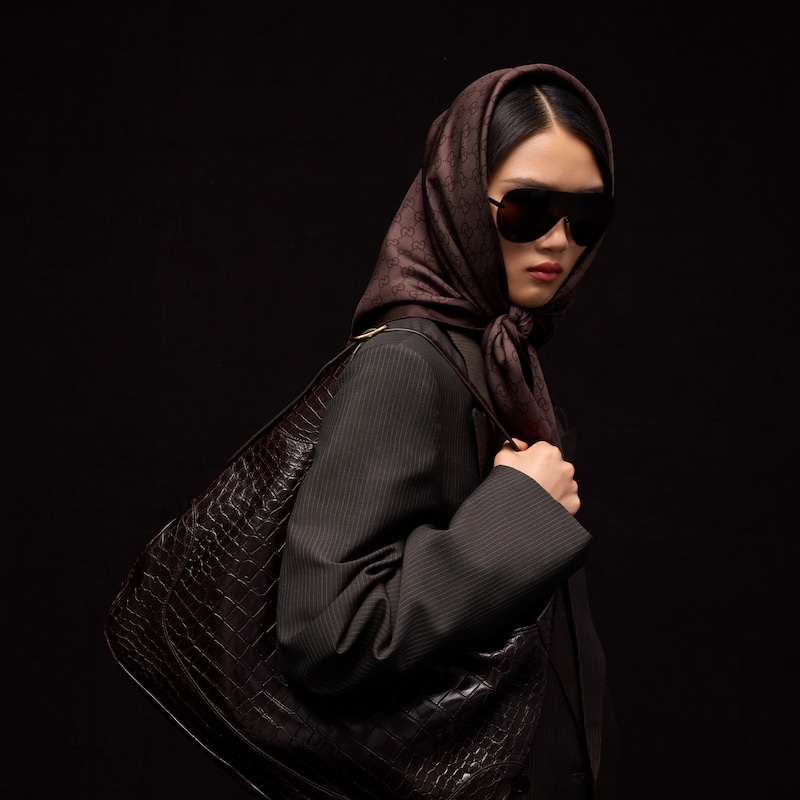 Gucci GG Silk Twill Jacquard Carré | Thumbnail 2 Gucci GG Silk Twill Jacquard Carré | Thumbnail 2