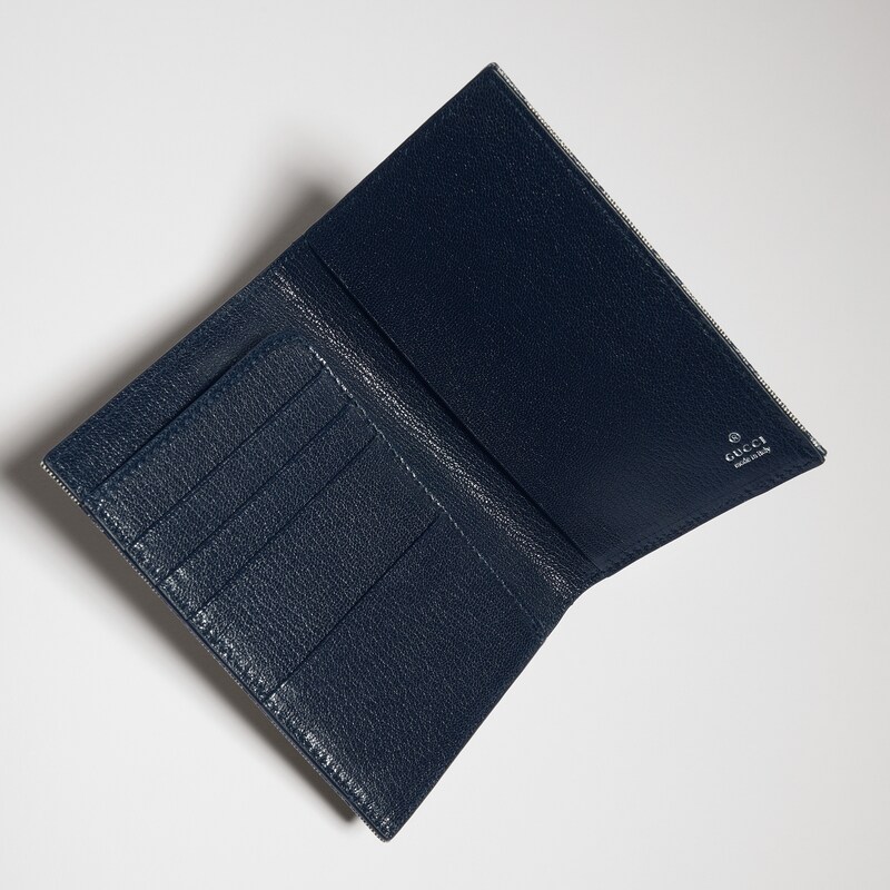 Gucci Essence Classic Passport Case | Thumbnail 2 Gucci Essence Classic Passport Case | Thumbnail 2