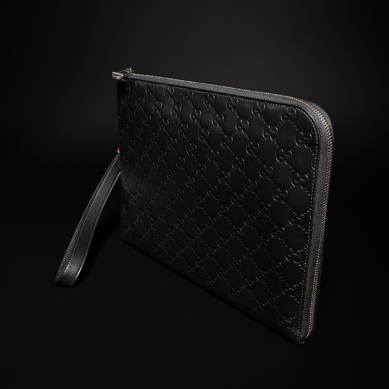 Gucci GG Emblem Medium Pouch | Thumbnail 3