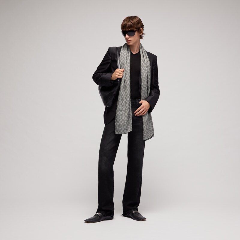 Gucci GG Wool Silk Jacquard Stole | Thumbnail 2 Gucci GG Wool Silk Jacquard Stole | Thumbnail 2