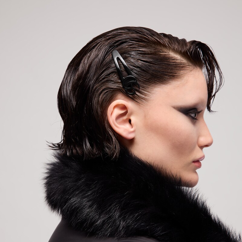 Gucci Hair Clip With Double G | Thumbnail 2 Gucci Hair Clip With Double G | Thumbnail 2