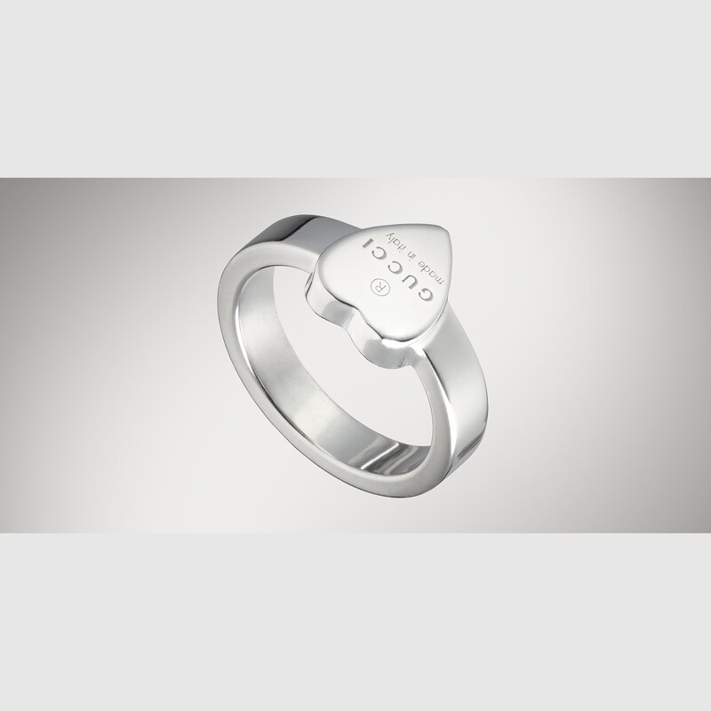 Gucci Trademark Ring With Heart Pendant | Thumbnail 3
