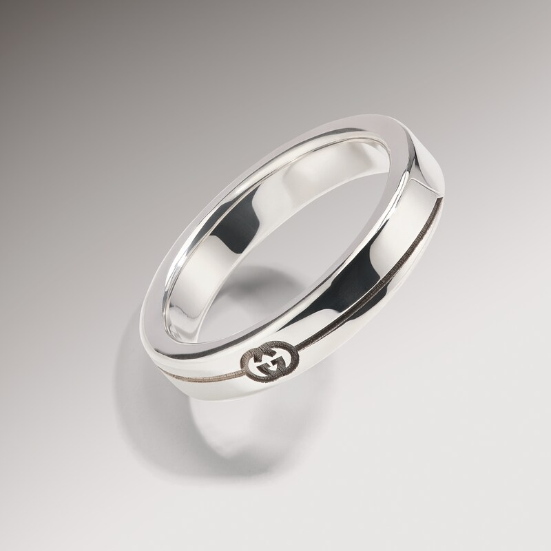 Gucci Diagonal Interlocking G Thin Ring | Thumbnail 2 Gucci Diagonal Interlocking G Thin Ring | Thumbnail 2