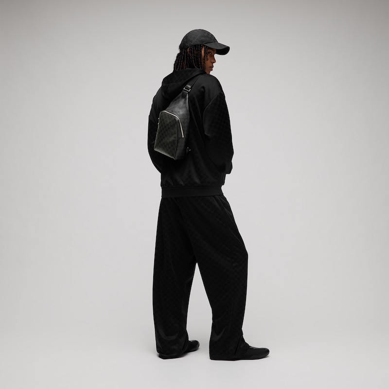 Gucci Essence Classic Sling Bag | Thumbnail 2 Gucci Essence Classic Sling Bag | Thumbnail 2