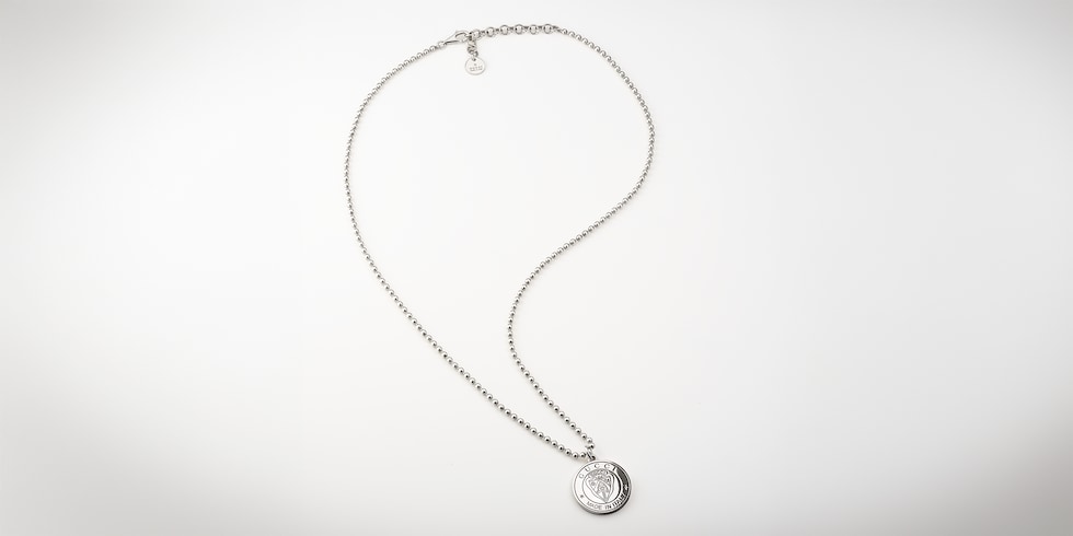グッチ クレスト〕ペンダント ネックレス ・スターリングシルバー