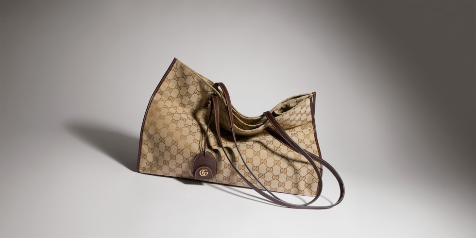 Gucci Londra large tote bag in sand and brown GG canvas | GUCCI® BE