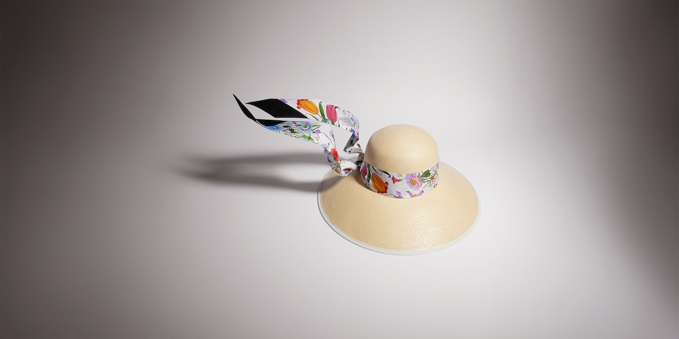 Panama twill hat with silk ribbon in light beige | GUCCI® AE