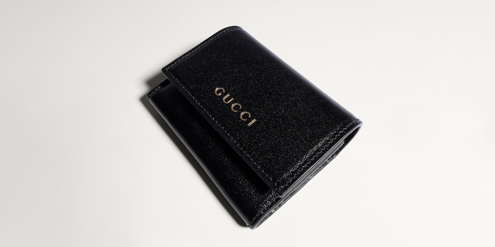 グッチ レタリング 二つ折りカードケース ・ブラックレザー | GUCCI公式
