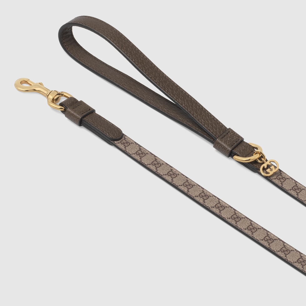 GUCCI エクストラ スモール ペット リード Extra-small pet leash in beige and ebony GG Supreme | GUCCI® US