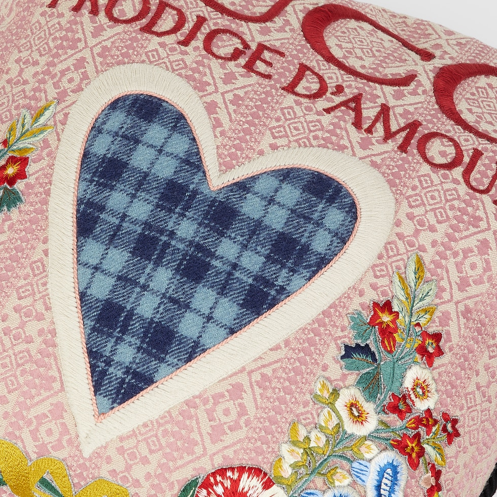 GUCCI ELISIR OF LOVE ハートクッション 新品未使用】グッチGUCCIミケーレデザインクッション - メルカリ