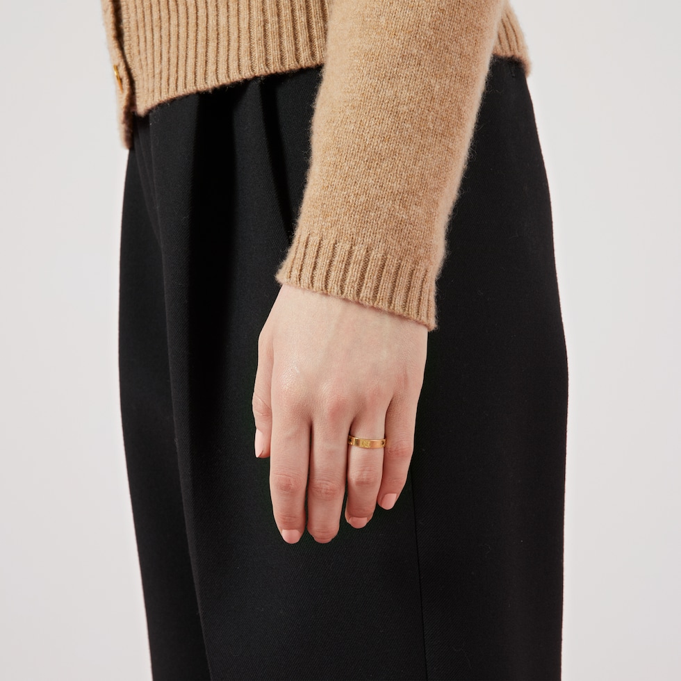 Icon yellow gold ring with stars in 18k yellow gold | GUCCI® US