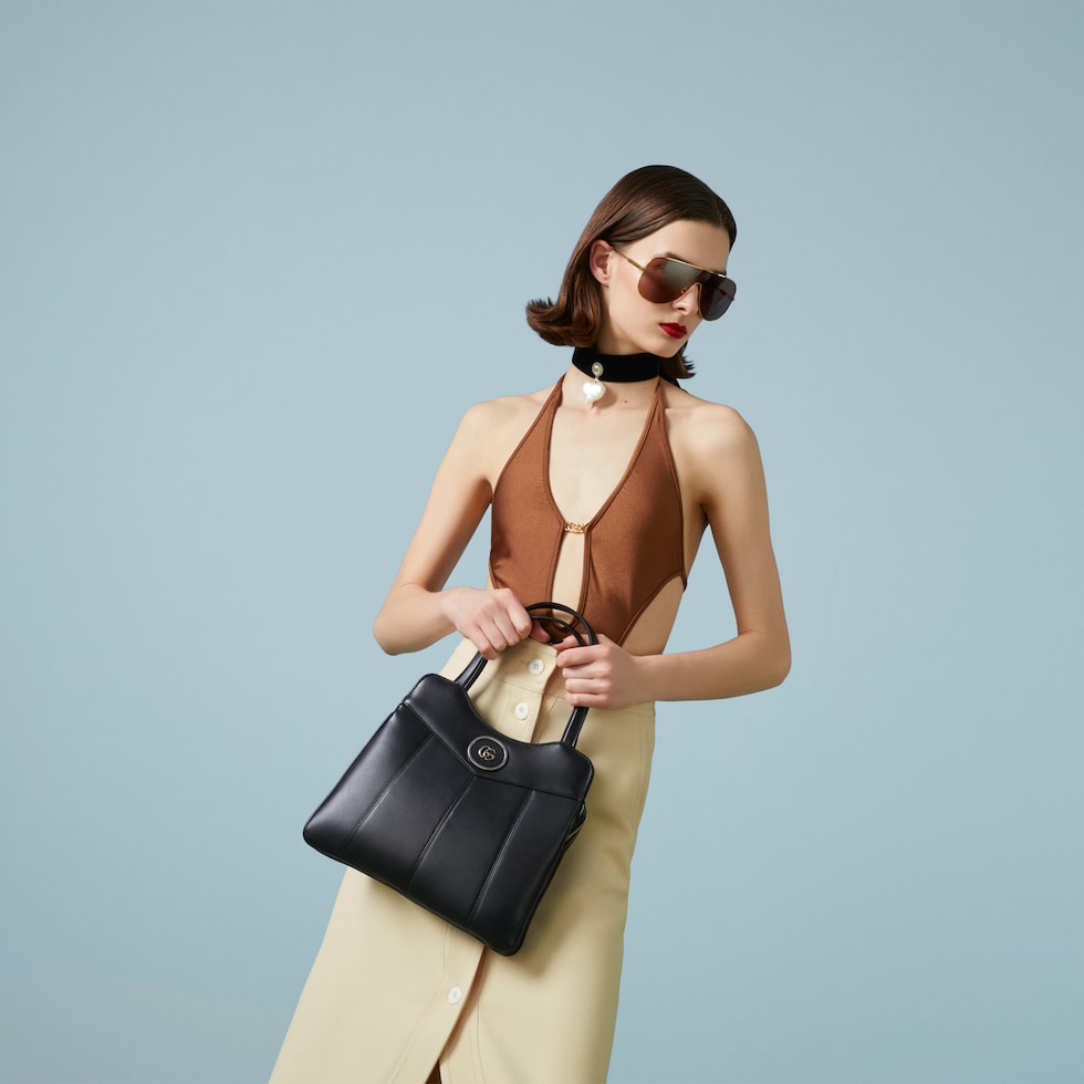 トートバッグ GUCCI FW23 Petite GG small handbag (745918AABSG 1000) Petite GG small tote bag in black leather | GUCCI® SG