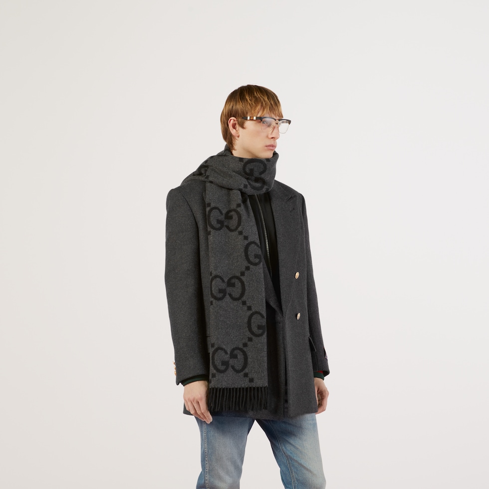スカーフ Gucci Sciarpa In Lana Gg Jacquard GG jacquard knitted scarf in light brown | GUCCI® US