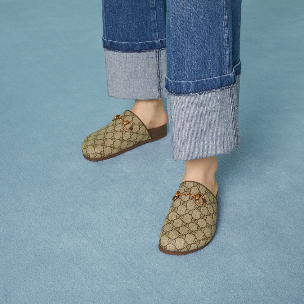Women s Horsebit slipper in GG Supreme GUCCI AE