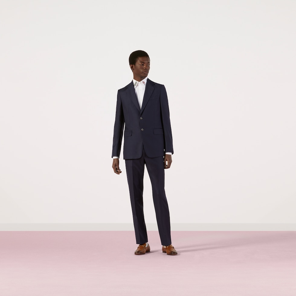 Gucci traje online
