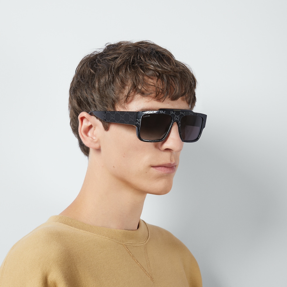 Oval frame sunglasses in black | GUCCI® US
