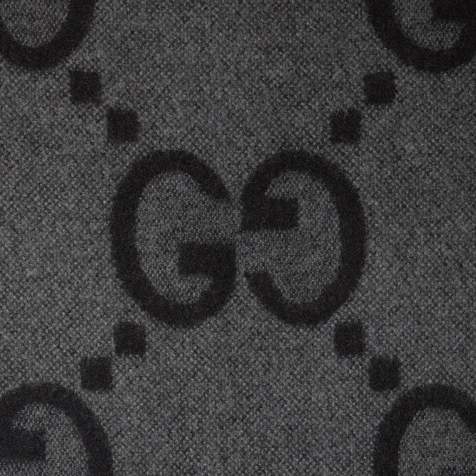 Reversible jumbo GG cashmere cape in dark grey and black