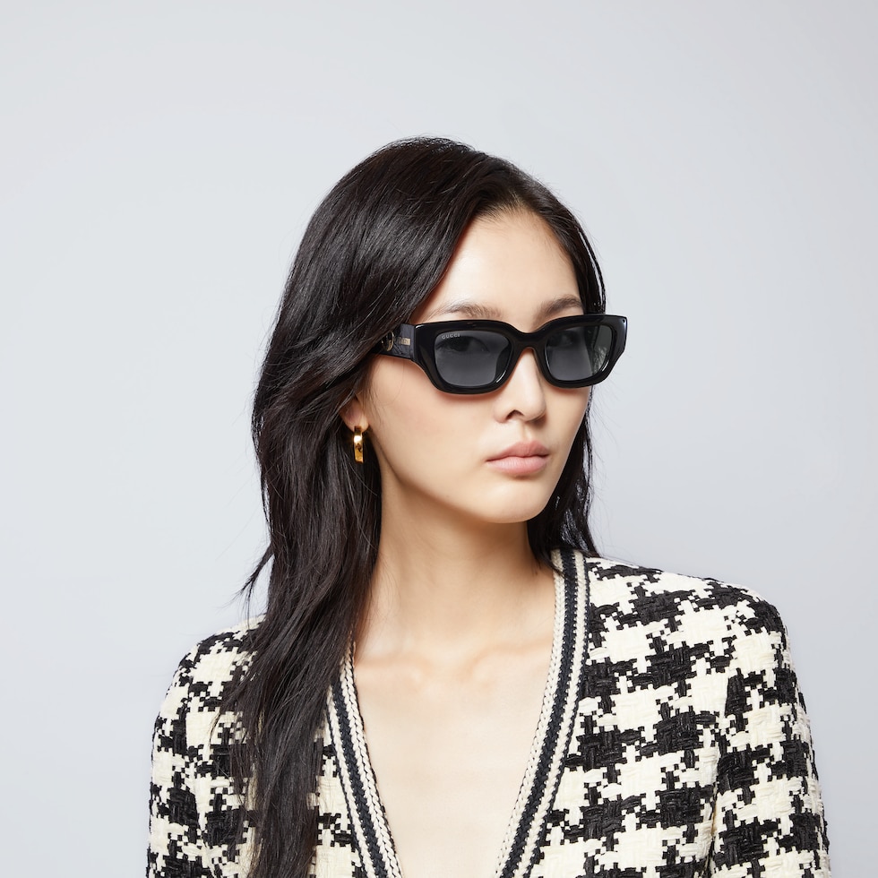 Low nose bridge rectangular sunglasses in black | GUCCI® SG