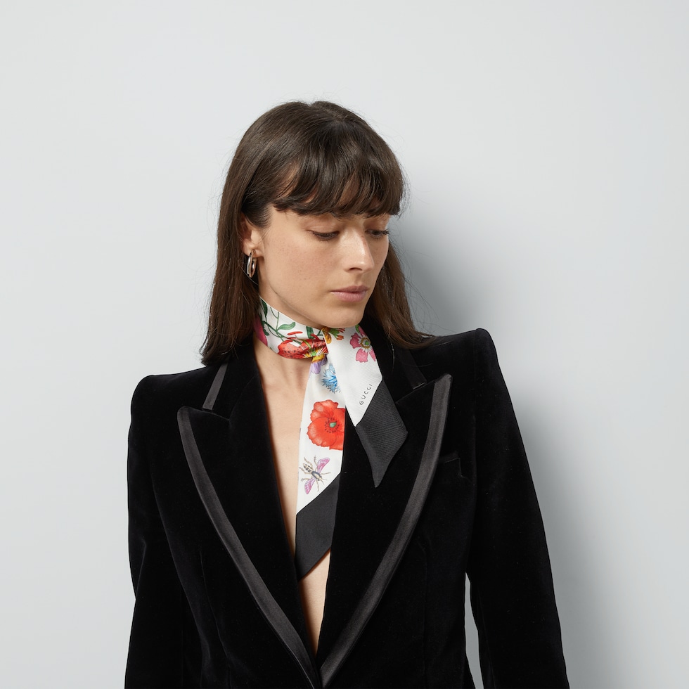 Printed silk twill neck bow in white Flora print | GUCCI® US
