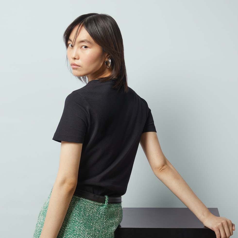 【美品】グッチ☆現行　タイガー　シェリーライン　インターロッキング　Tシャツ 大人気✨️GUCCI インターロッキング シェリーライン Tシャツ M