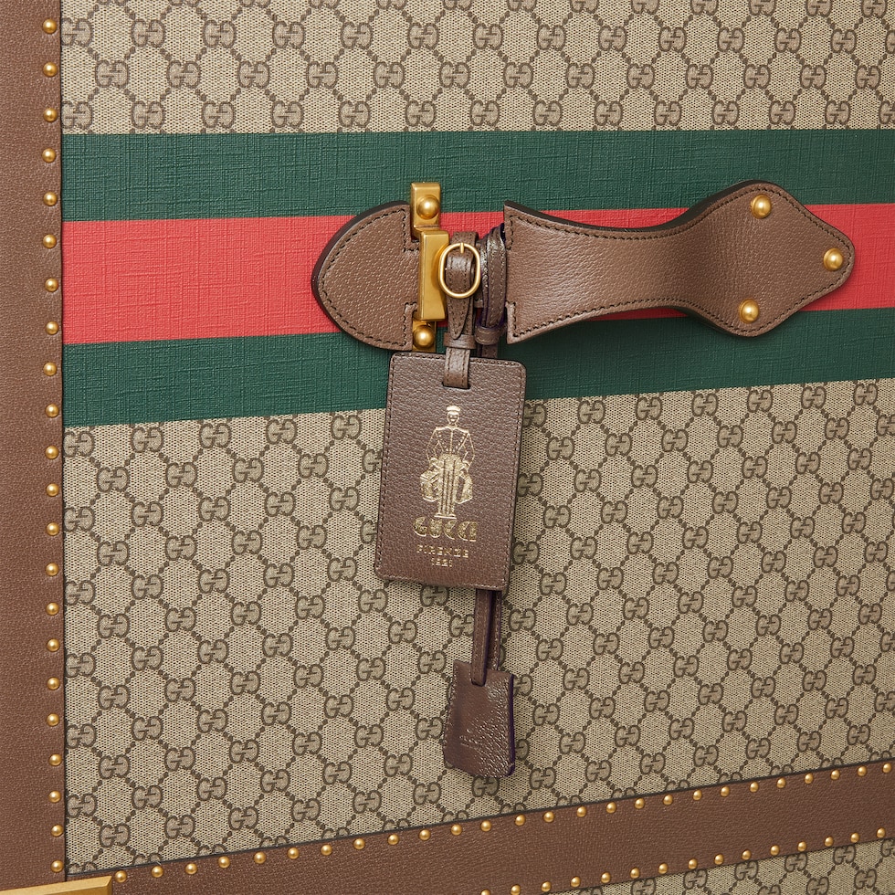 722176_UVAAT_8358_011_100_0000