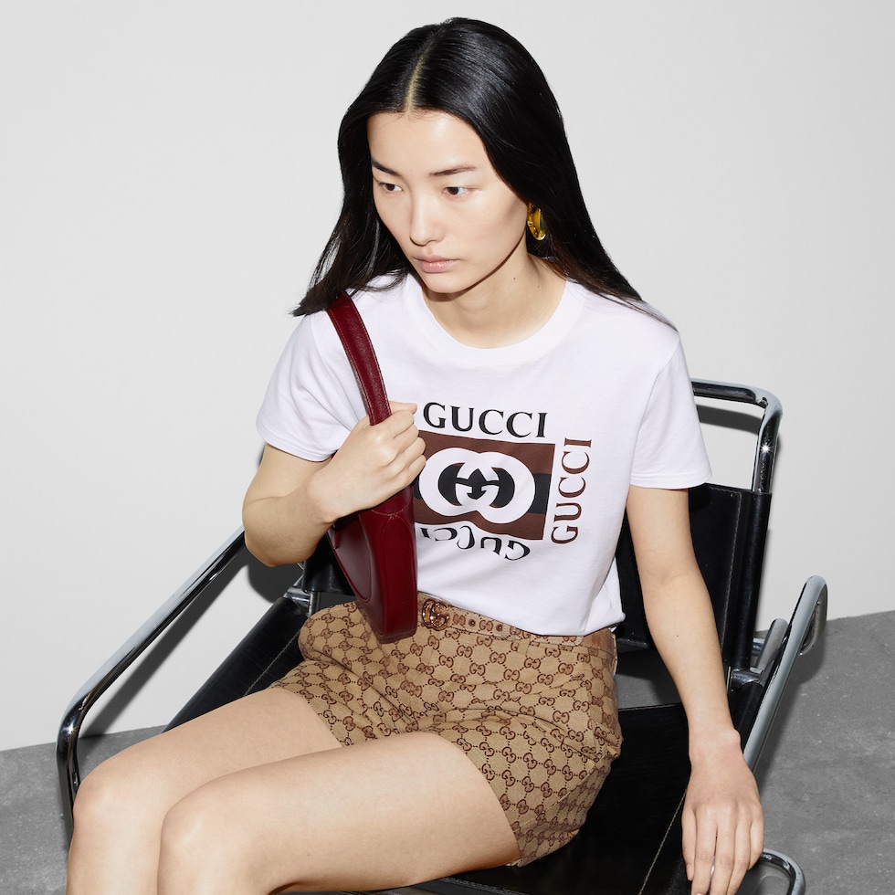 GUCCIのレディースTシャツ Printed cotton jersey T-shirt in white | GUCCI® US