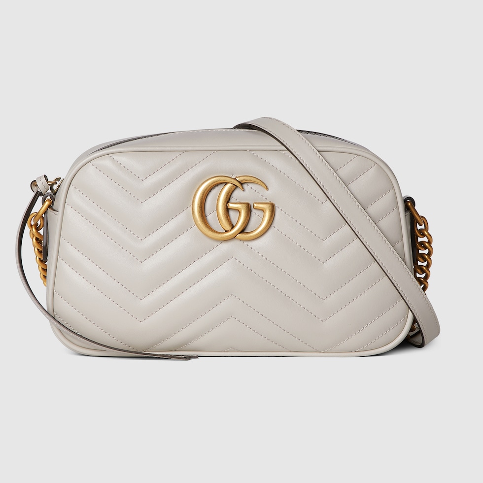 Gucci GGマーモント スモールカメラバッグ GGマーモント〕スモール カメラバッグ ・ライトグレー レザー