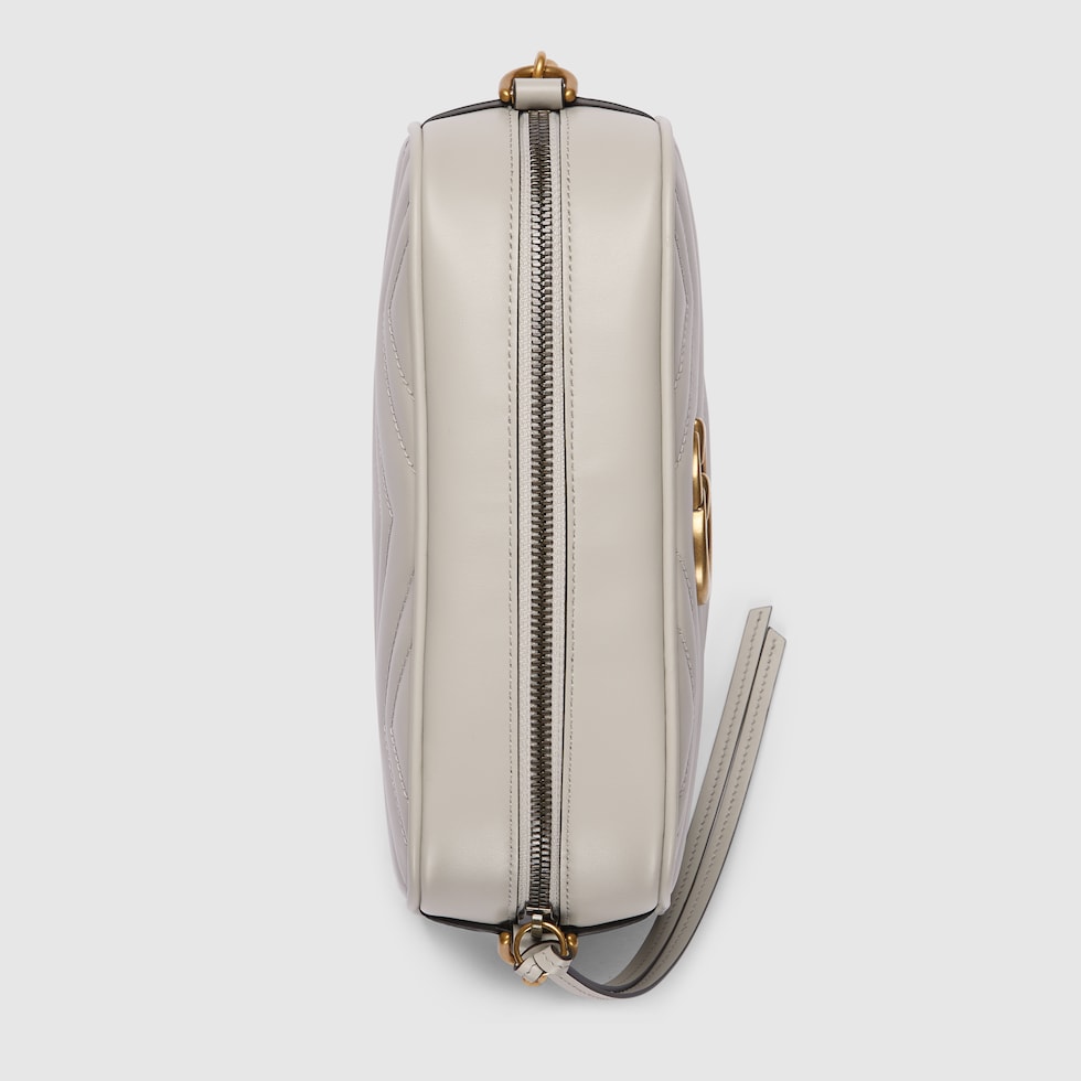 Gucci GGマーモント スモールカメラバッグ GGマーモント〕スモール カメラバッグ ・ライトグレー レザー