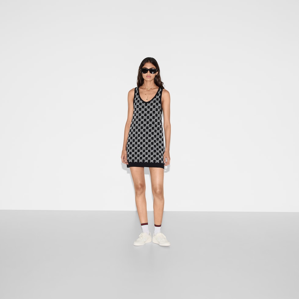 786403_XKD8T_1070_002_100_0000