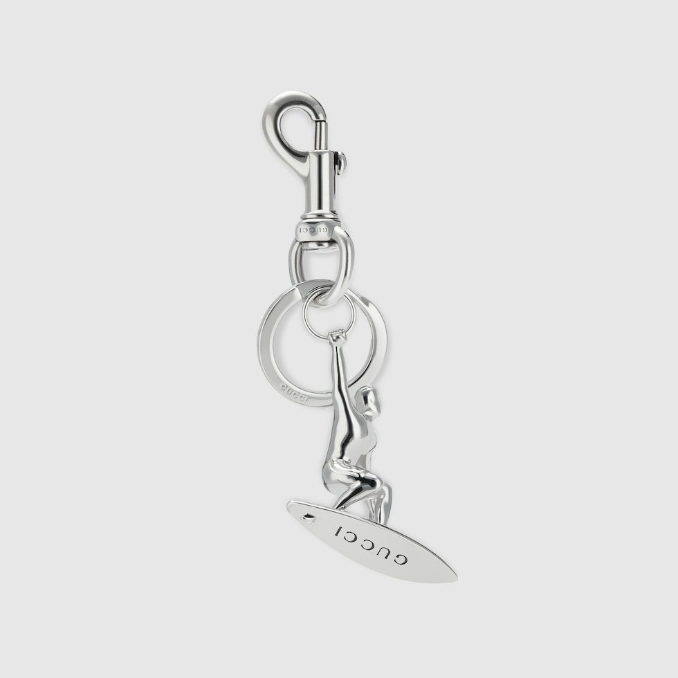 Engraved surfer keychain charm in silver-toned metal | GUCCI® US