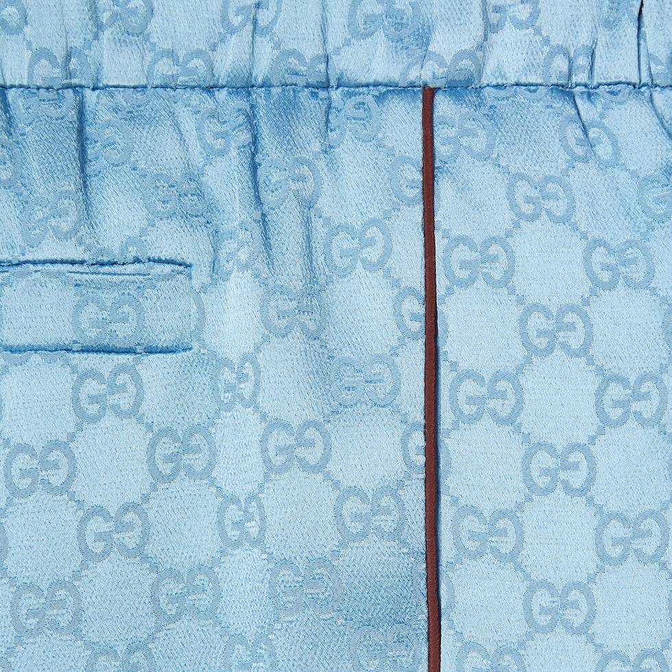 【GUCCI】GG サテンパンツ ライトブルー GG satin pants in light blue | GUCCI® US