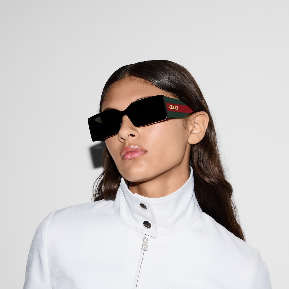 Rectangular frame sunglasses in black | GUCCI® Canada