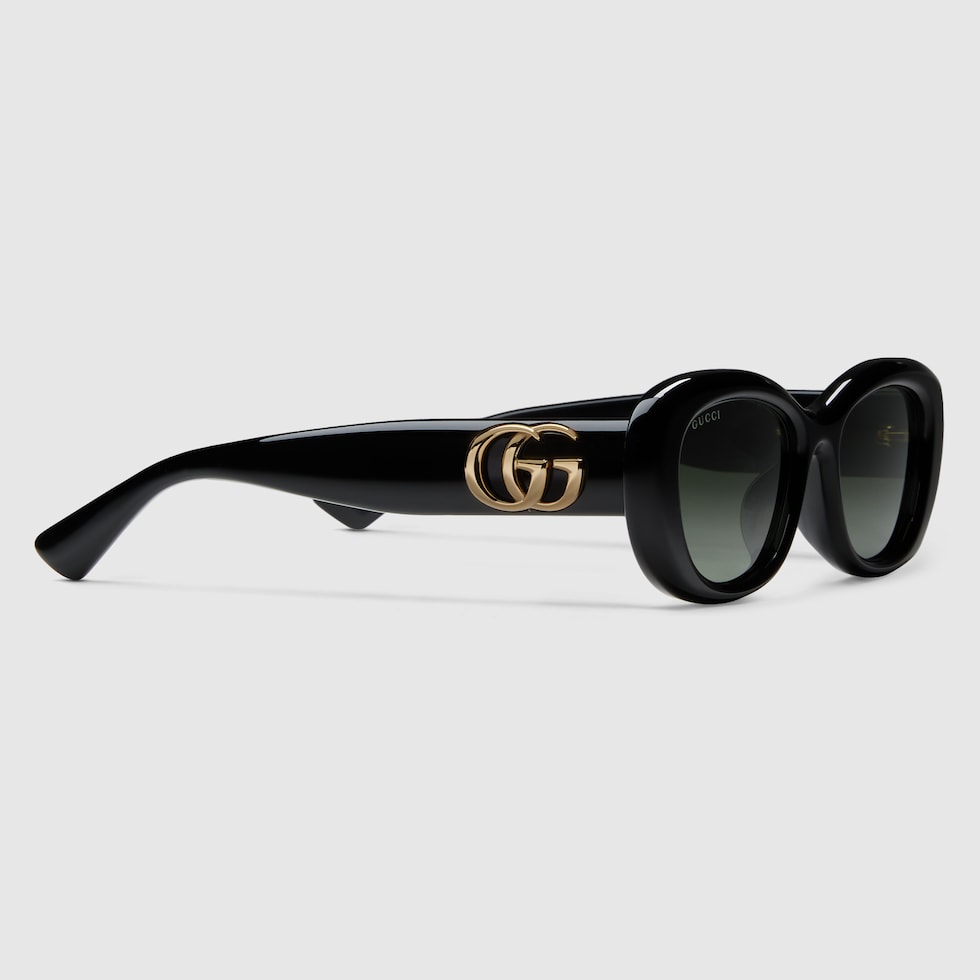 Low nose bridge oval sunglasses in black | GUCCI® SG