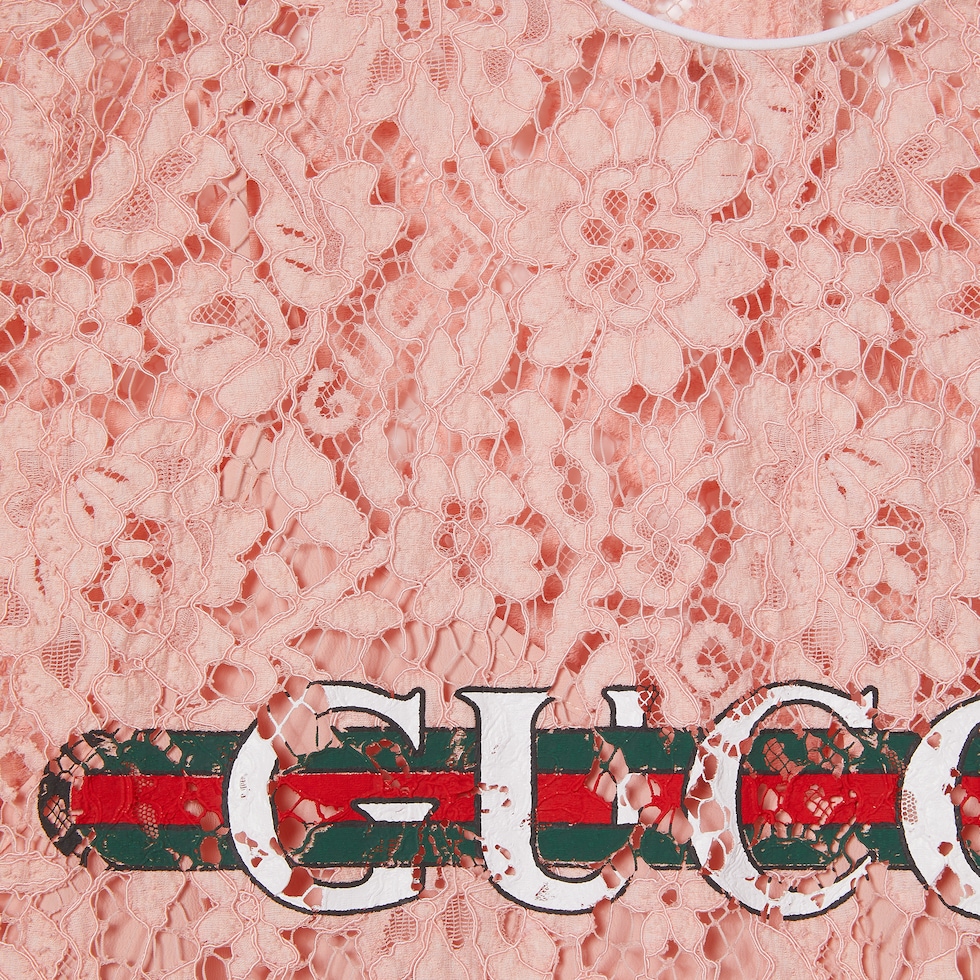新作【GUCCI】GUCCI ウェブ プリント フローラル レース トップ プリント フローラル レース トップライトピンク | GUCCI公式
