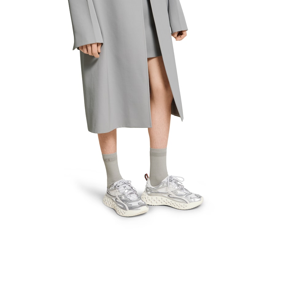 GUCCI cub3d〕 メンズ スニーカー ・グレー デメトラ＆メッシュ