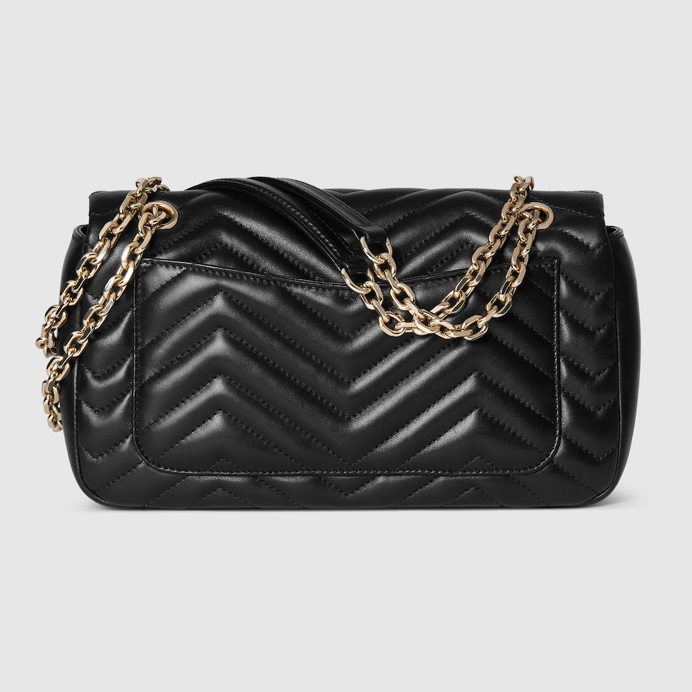 ショルダーバッグ・ポシェット GG marmont patent leather shoulder bag with frontal gg logo Gucci GG Marmont Matelassé Shoulder Bag