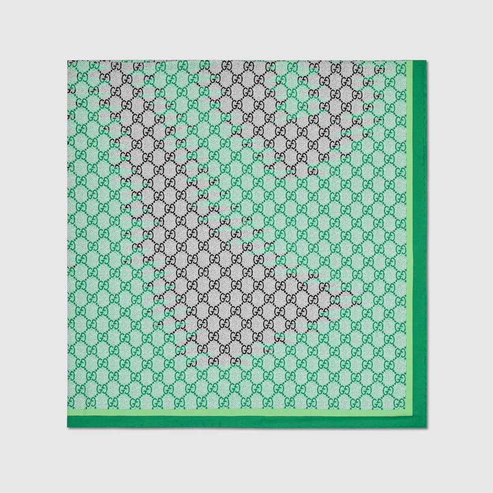 826095_3G001_3700_002_090_0000